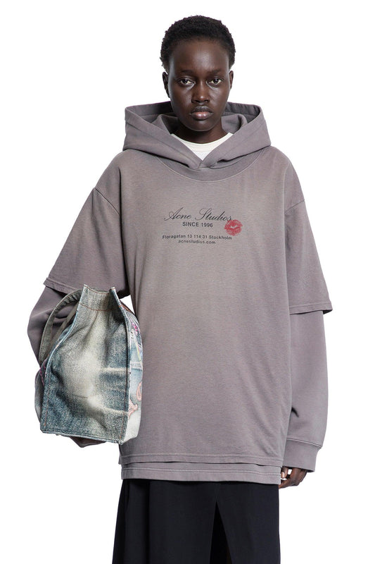 Layered Seasonal Logo Hoodie - Antonioli.eu
