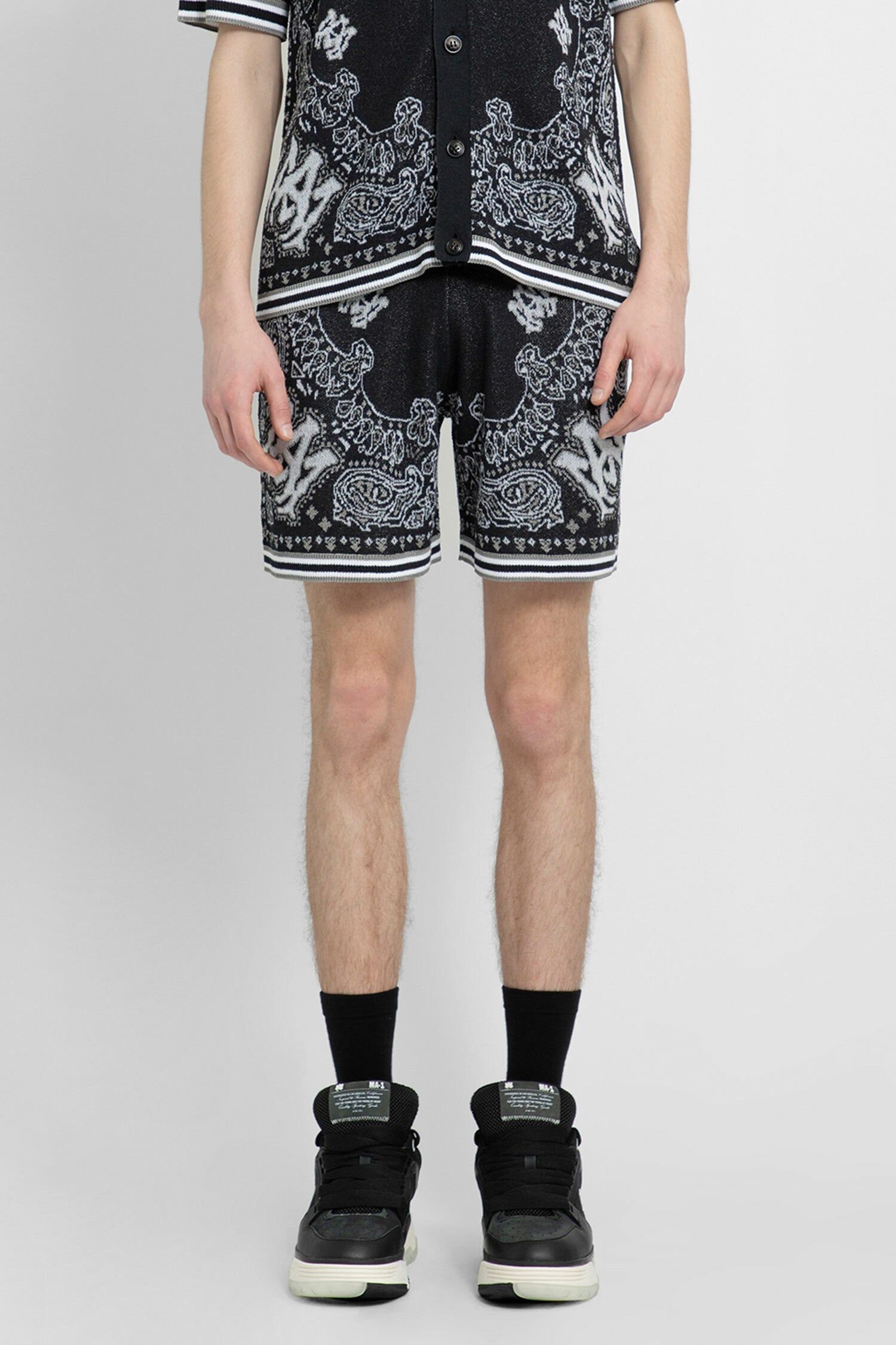 AMIRI MAN BLACK&WHITE SHORTS & SKIRTS