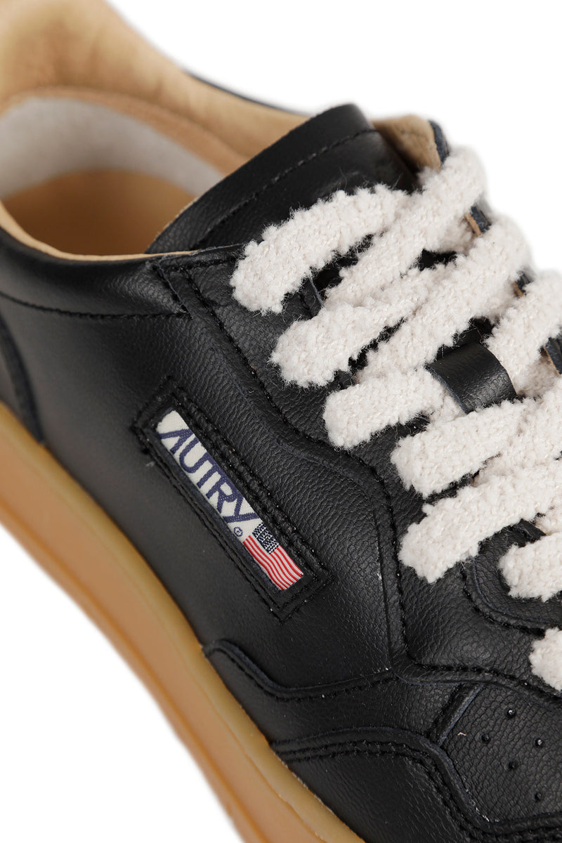 Medalist Low Sneakers