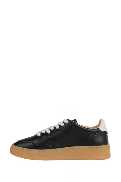Medalist Low Sneakers