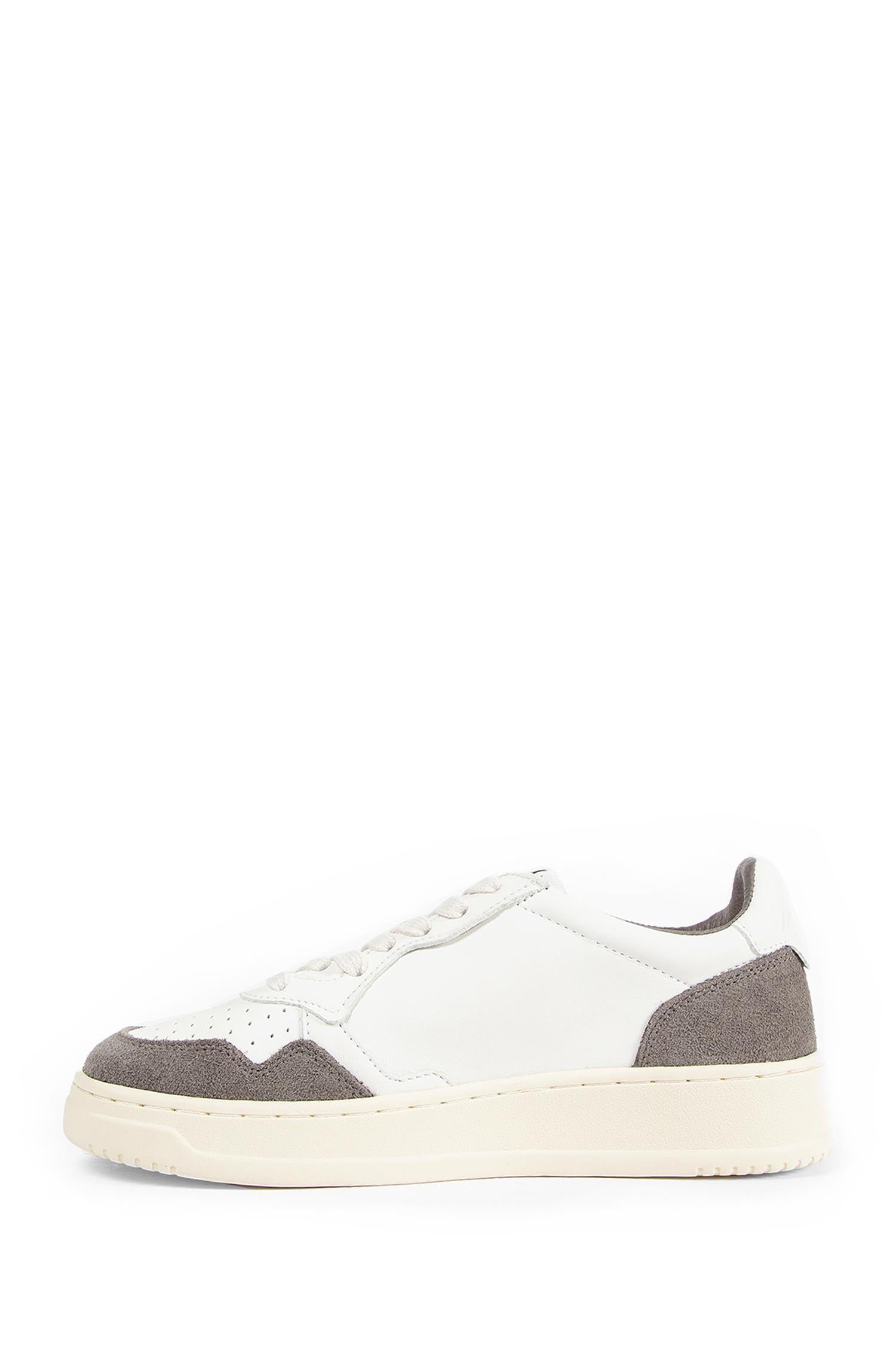 Medalist Low Sneakers