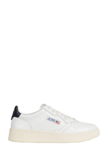 Medalist Low Sneakers