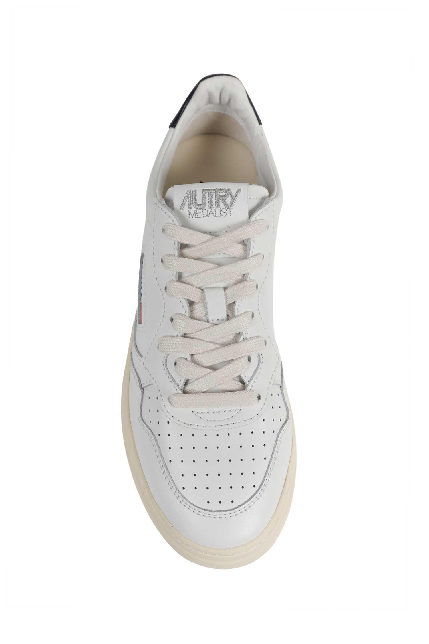 Medalist Low Sneakers