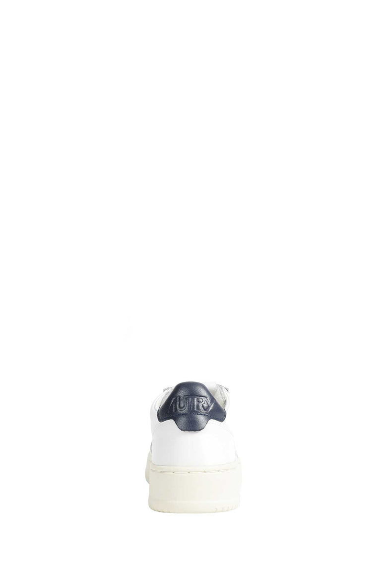 
              AUTRY Medalist Low Sneakers woman
            