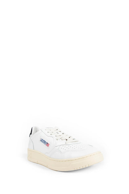 Medalist Low Sneakers