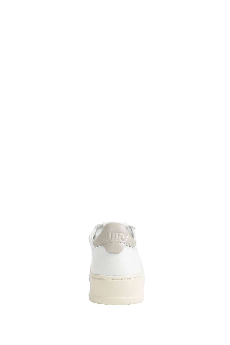 
              AUTRY Medalist Low Sneakers woman
            