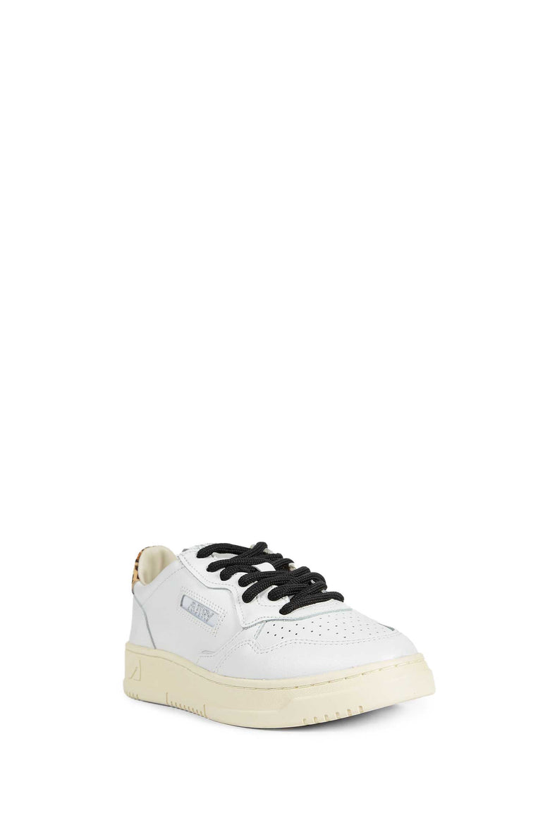 Medalist Low Sneakers