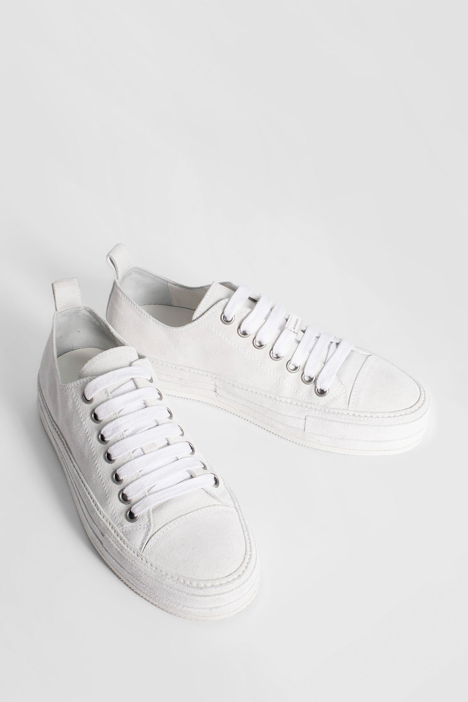 ANN DEMEULEMEESTER Crosta Painted Gert Low-Top Sneakers 