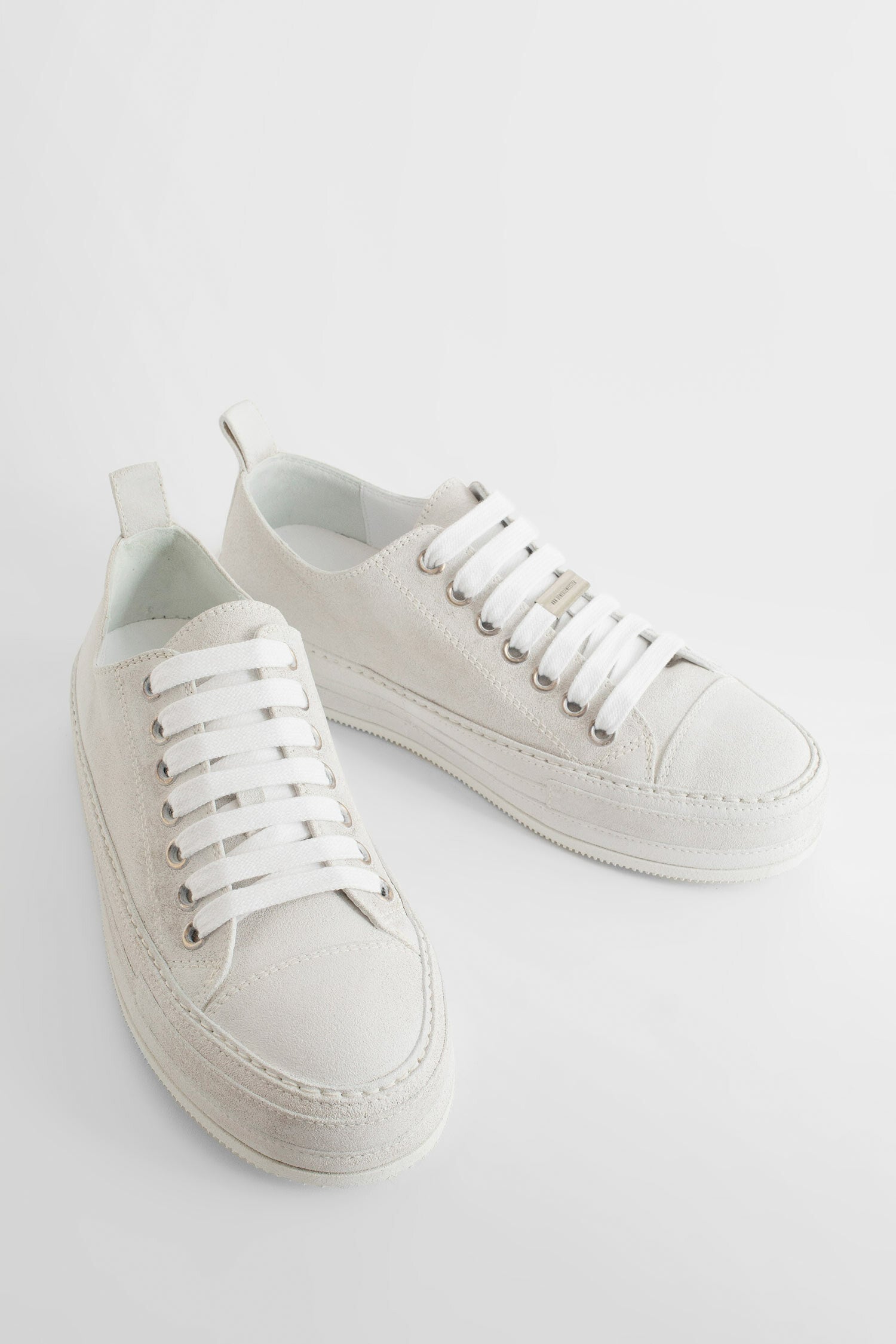 ANN DEMEULEMEESTER Crosta Painted Gert Low-Top Sneakers 