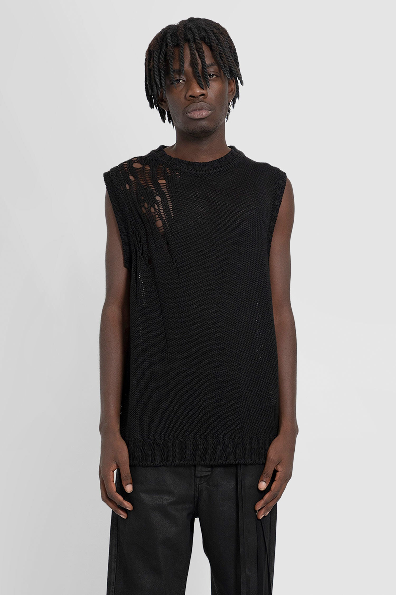 ANN DEMEULEMEESTER MAN BLACK VESTS