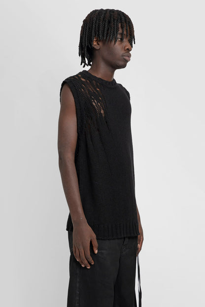 ANN DEMEULEMEESTER MAN BLACK VESTS