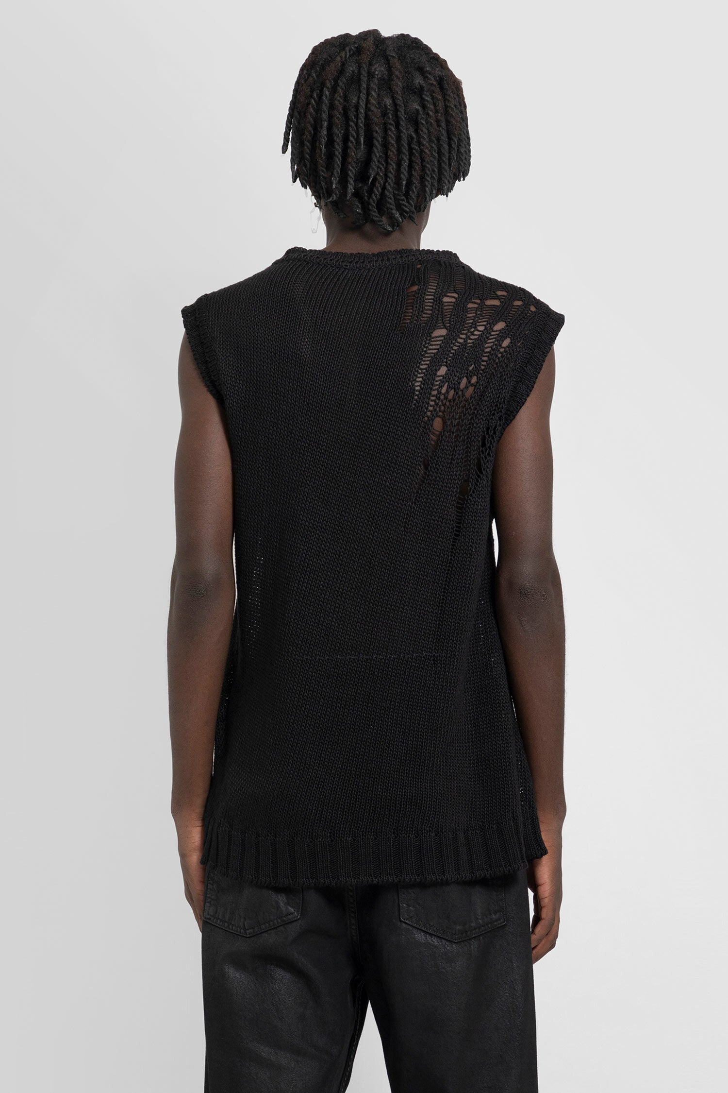 ANN DEMEULEMEESTER MAN BLACK VESTS