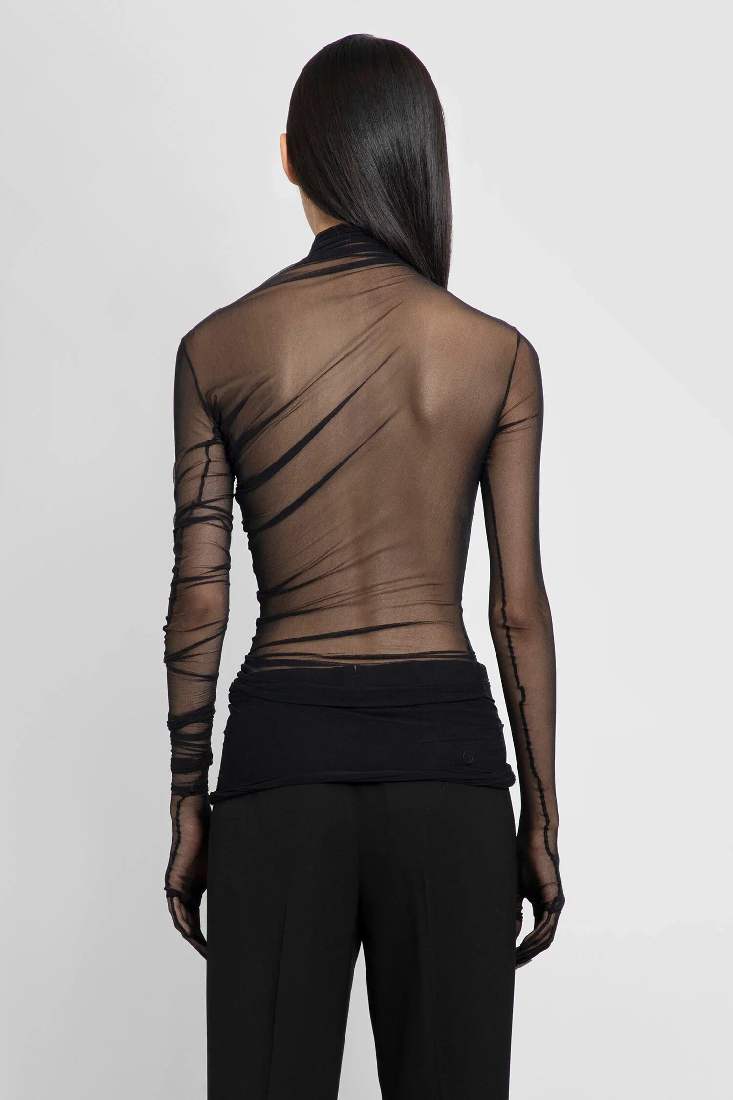 Gloved Long Sleeves Xenia Draped T-Shirt - Antonioli.eu