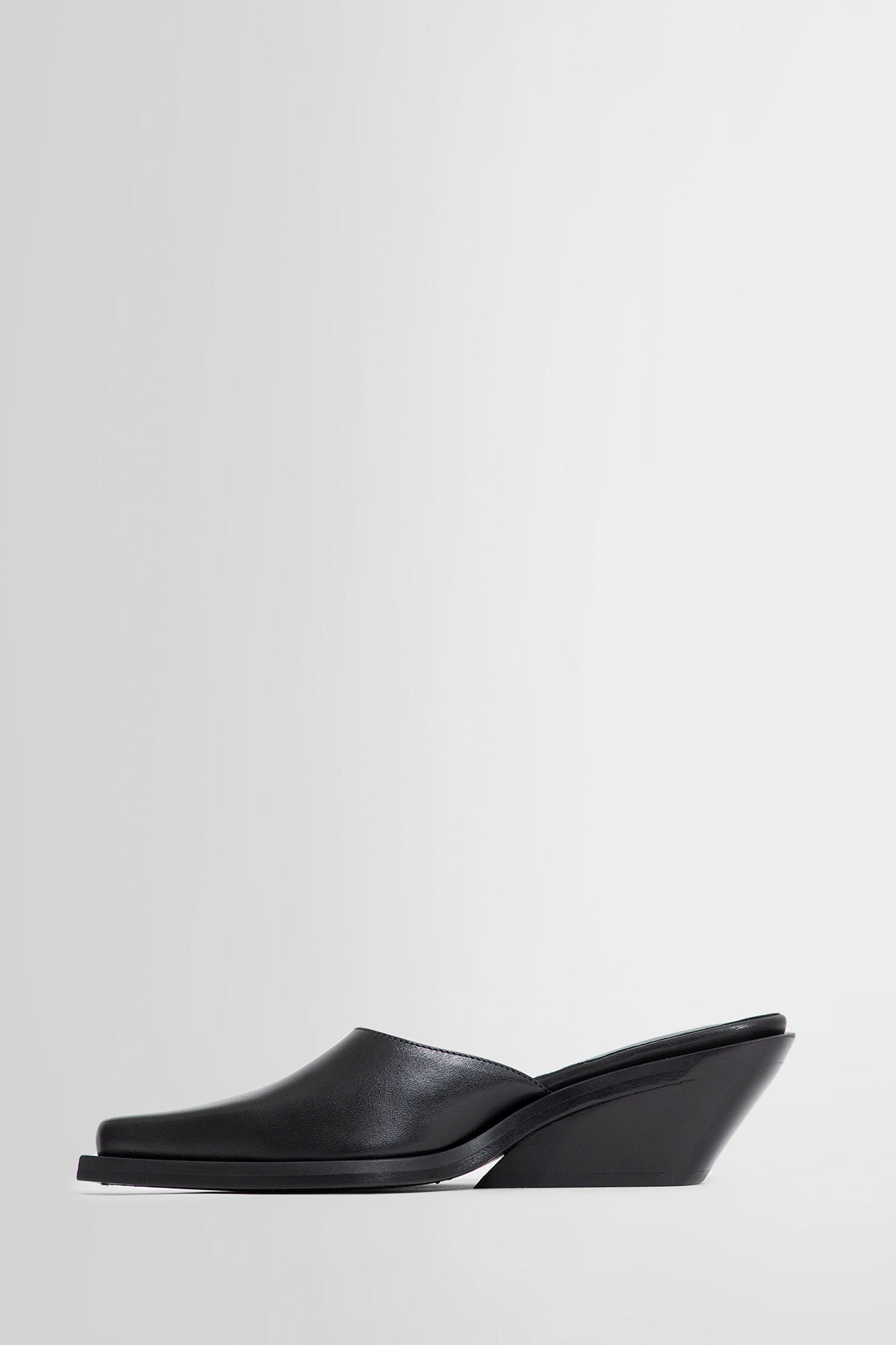 ANN DEMEULEMEESTER WOMAN BLACK MULES