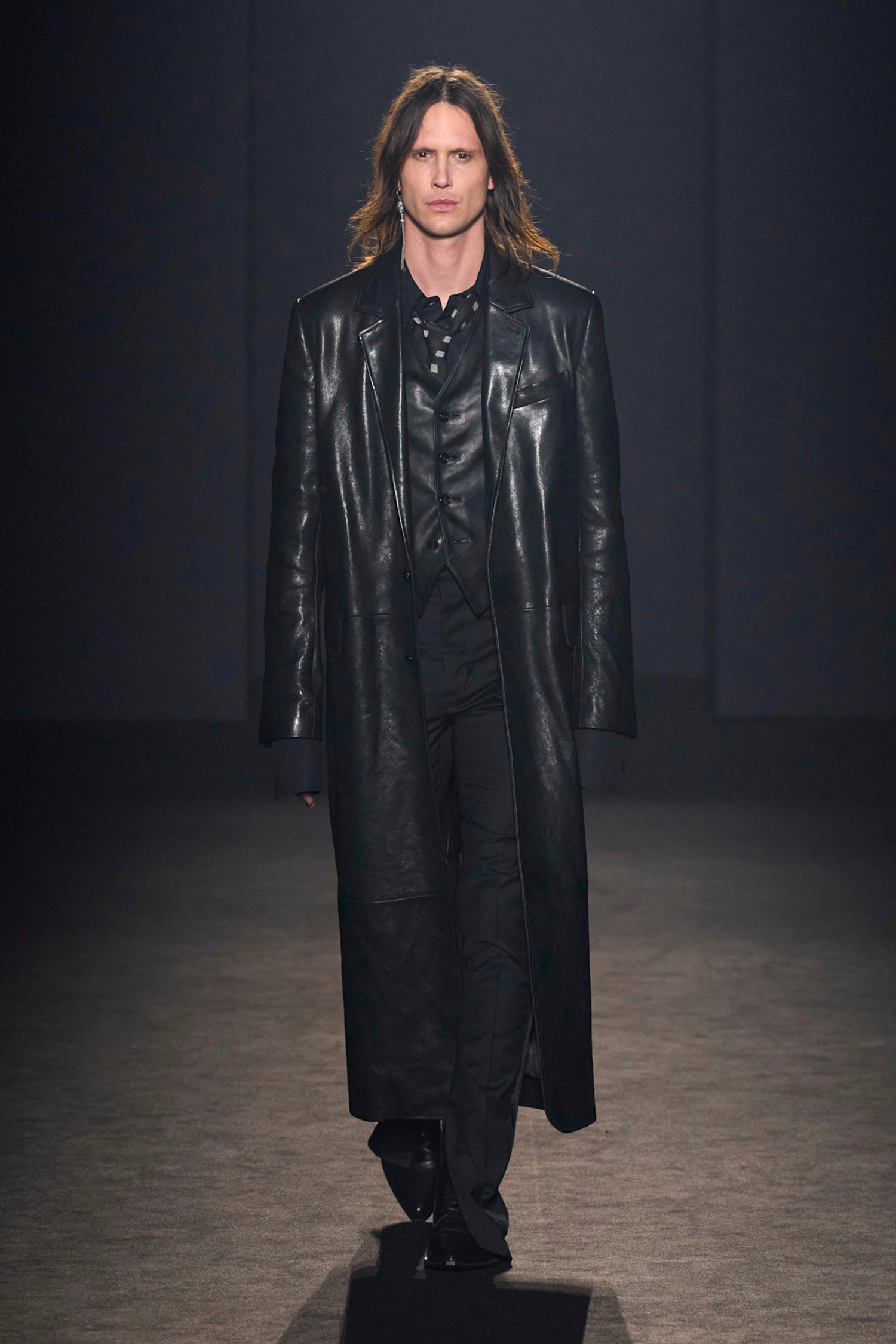 ANN DEMEULEMEESTER MAN BLACK VESTS