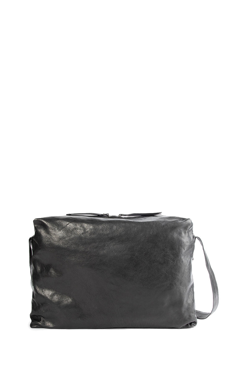 Pirta Soft Medium Shoulder Bag