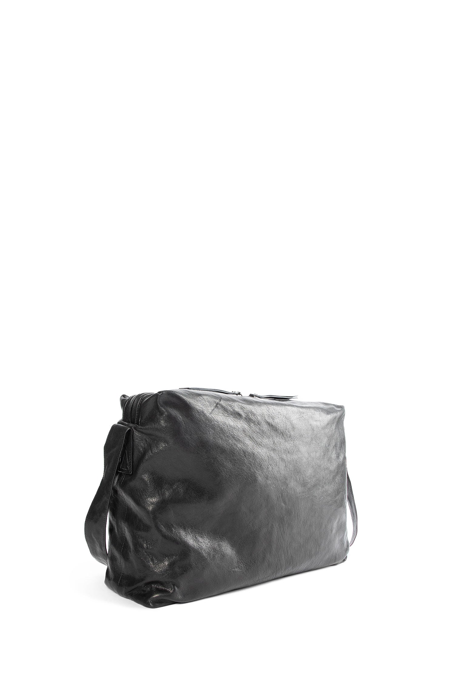 Pirta Soft Medium Shoulder Bag