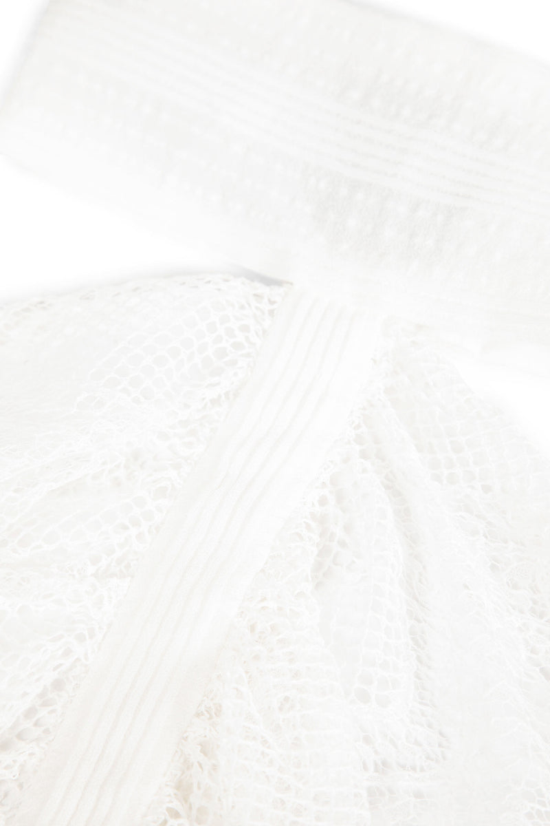 Britten Ruffled Lace High-neck Collar