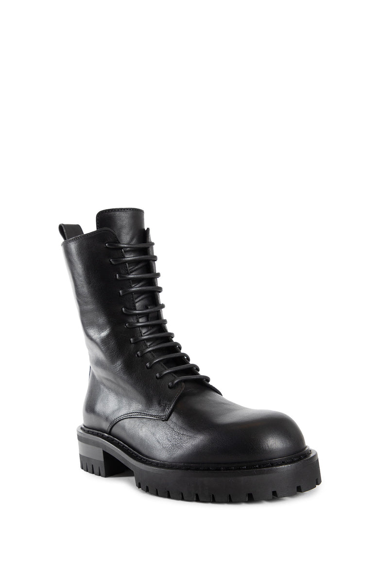Skagi Ankle Boots in Grained Shiny Calfskin