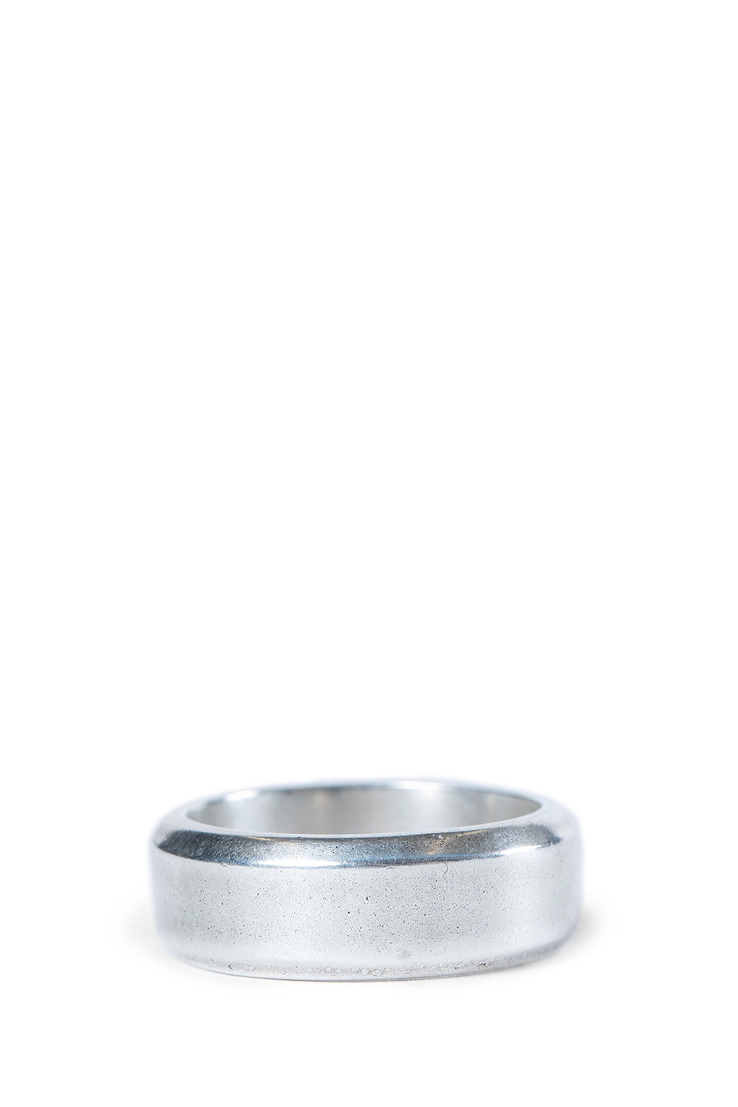 Vasti Minimalistic Ring