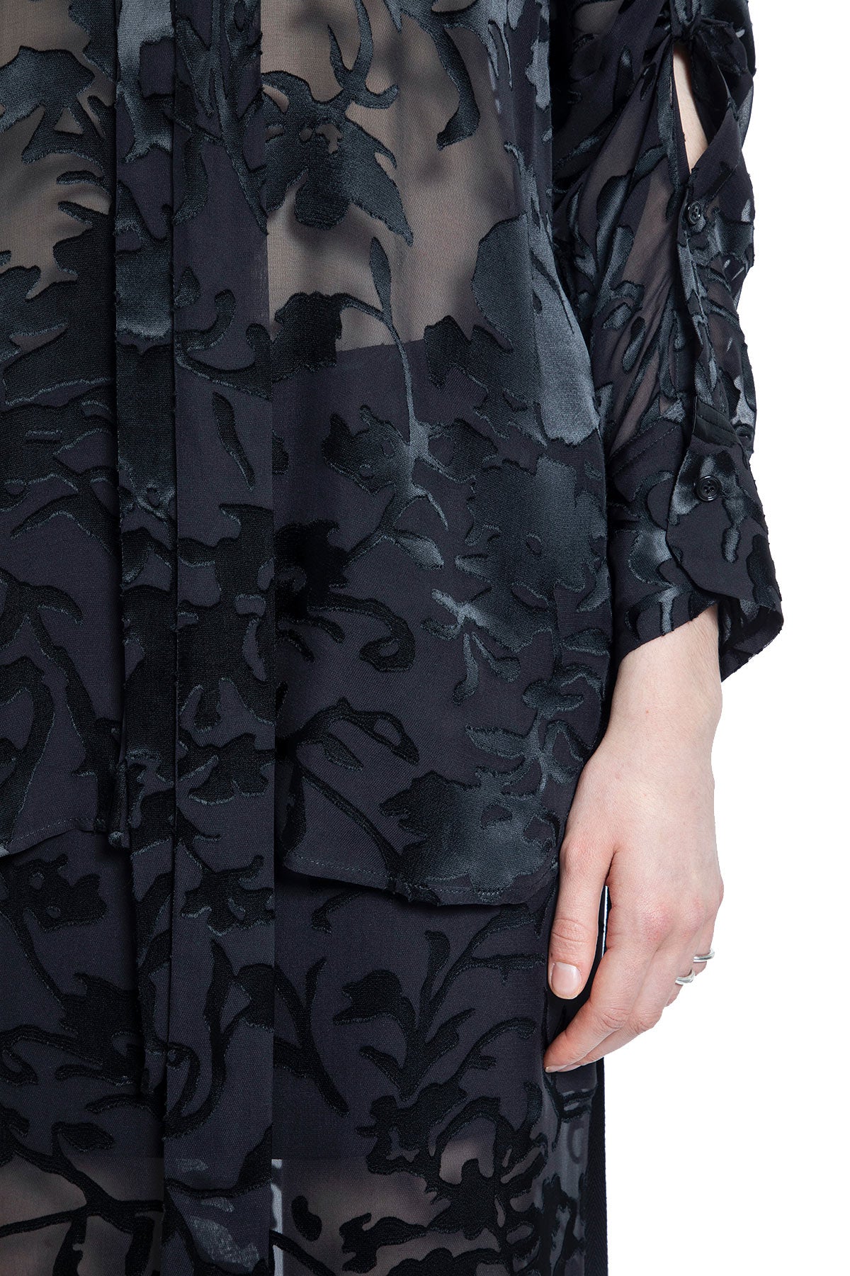 Dien Standard Collar Long Shirt with Foulard