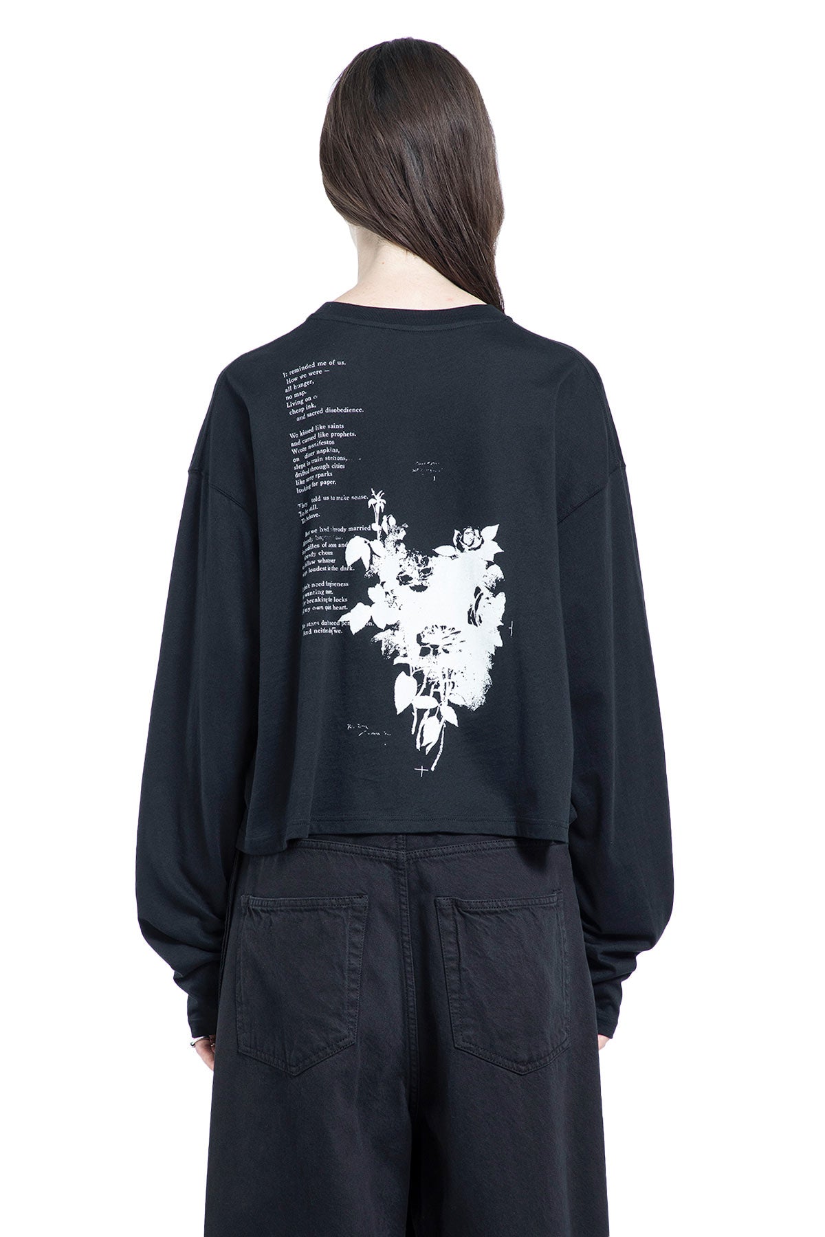 Nikita ''It Reminds Me'' Long Sleeve T-Shirt