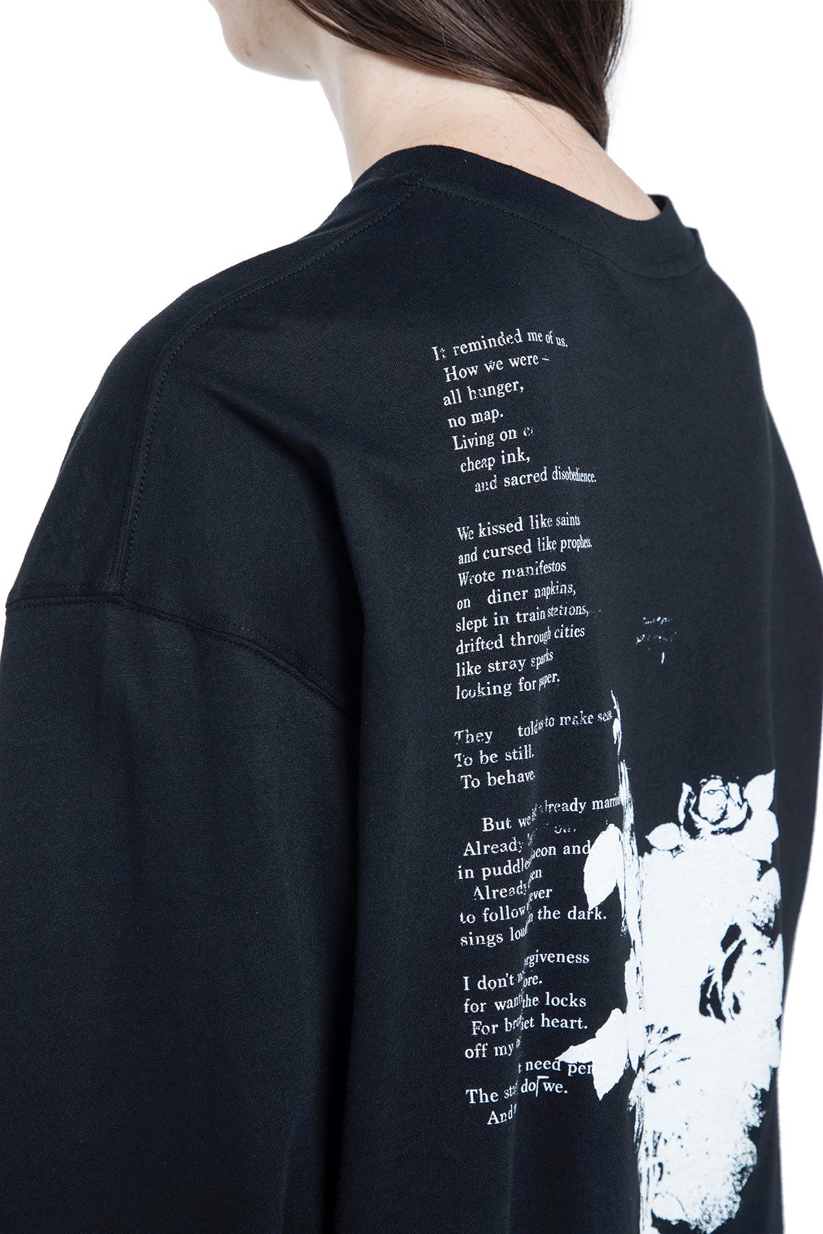 Nikita ''It Reminds Me'' Long Sleeve T-Shirt