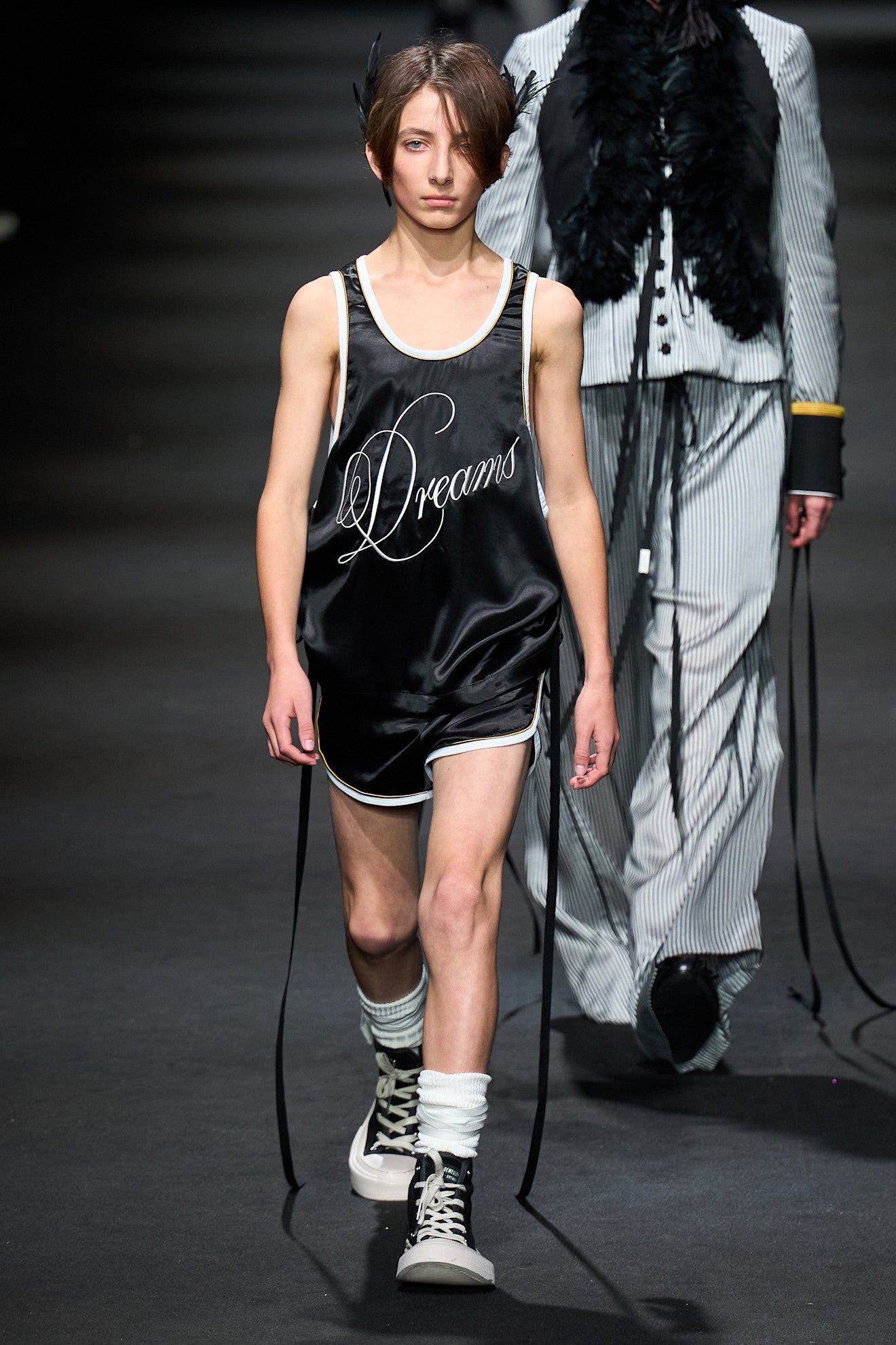 Sarin Mid-Top Sneakers