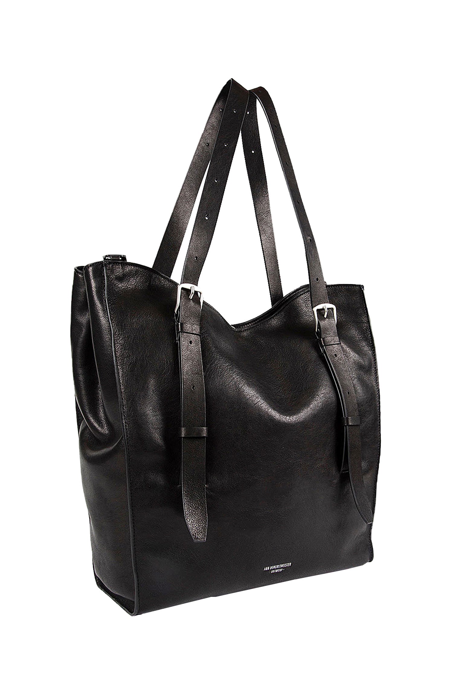 Akim Medium Shoulder Bag
