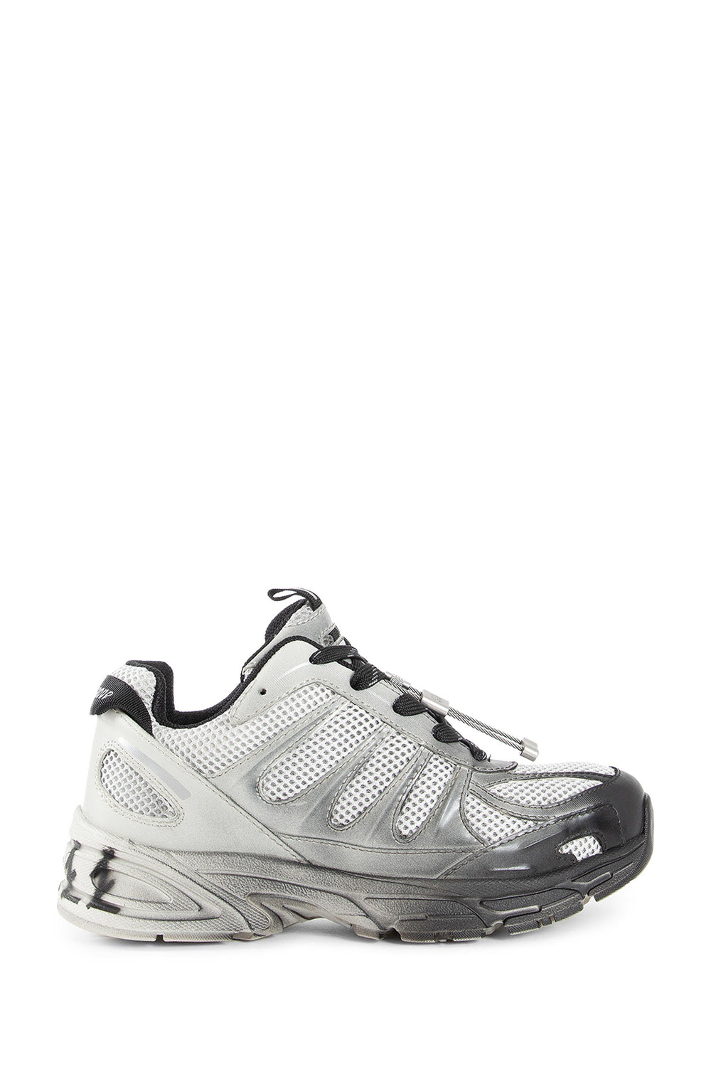 Dragger Sneakers
