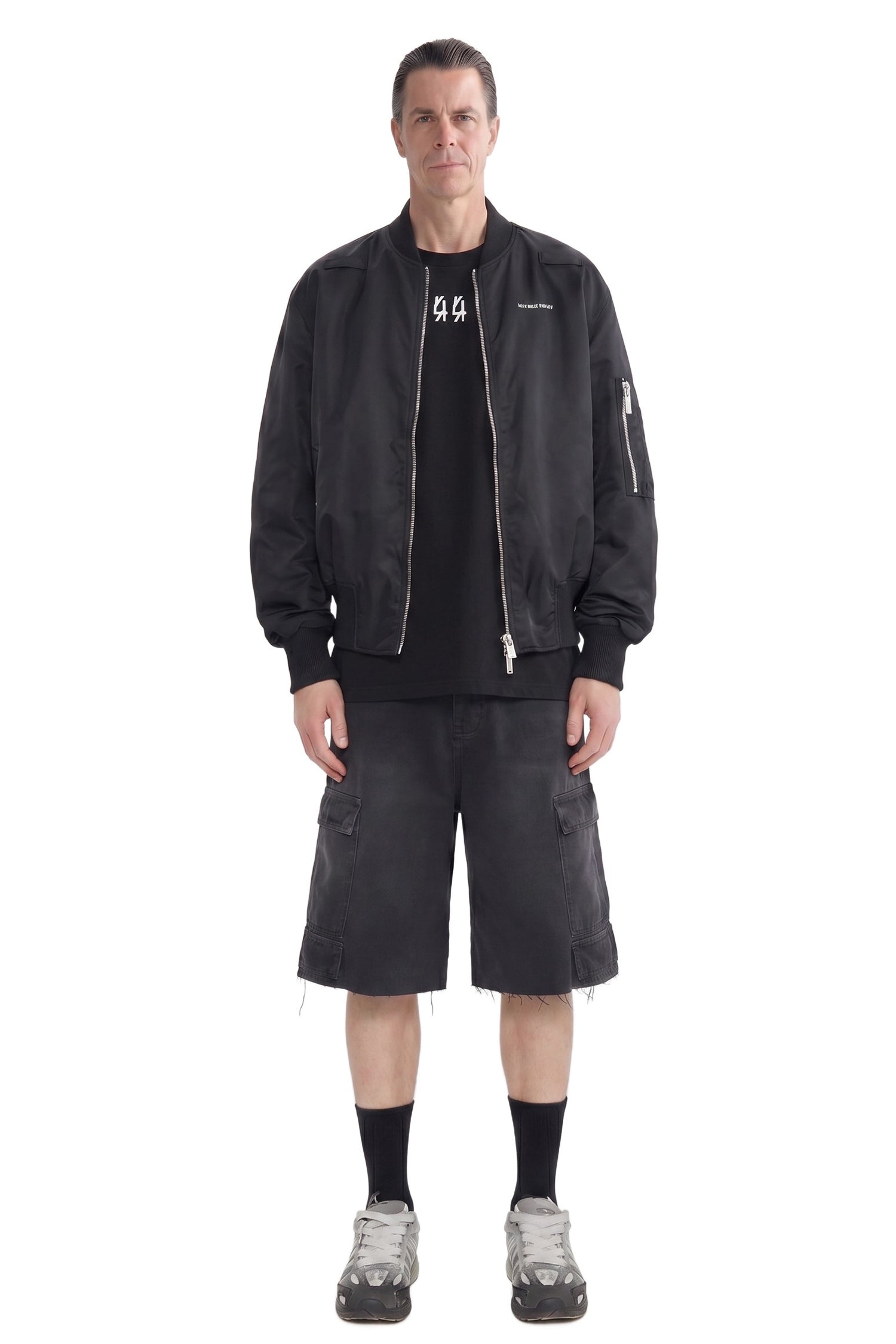 44 LABEL GROUP Raw Cargo DMTH man