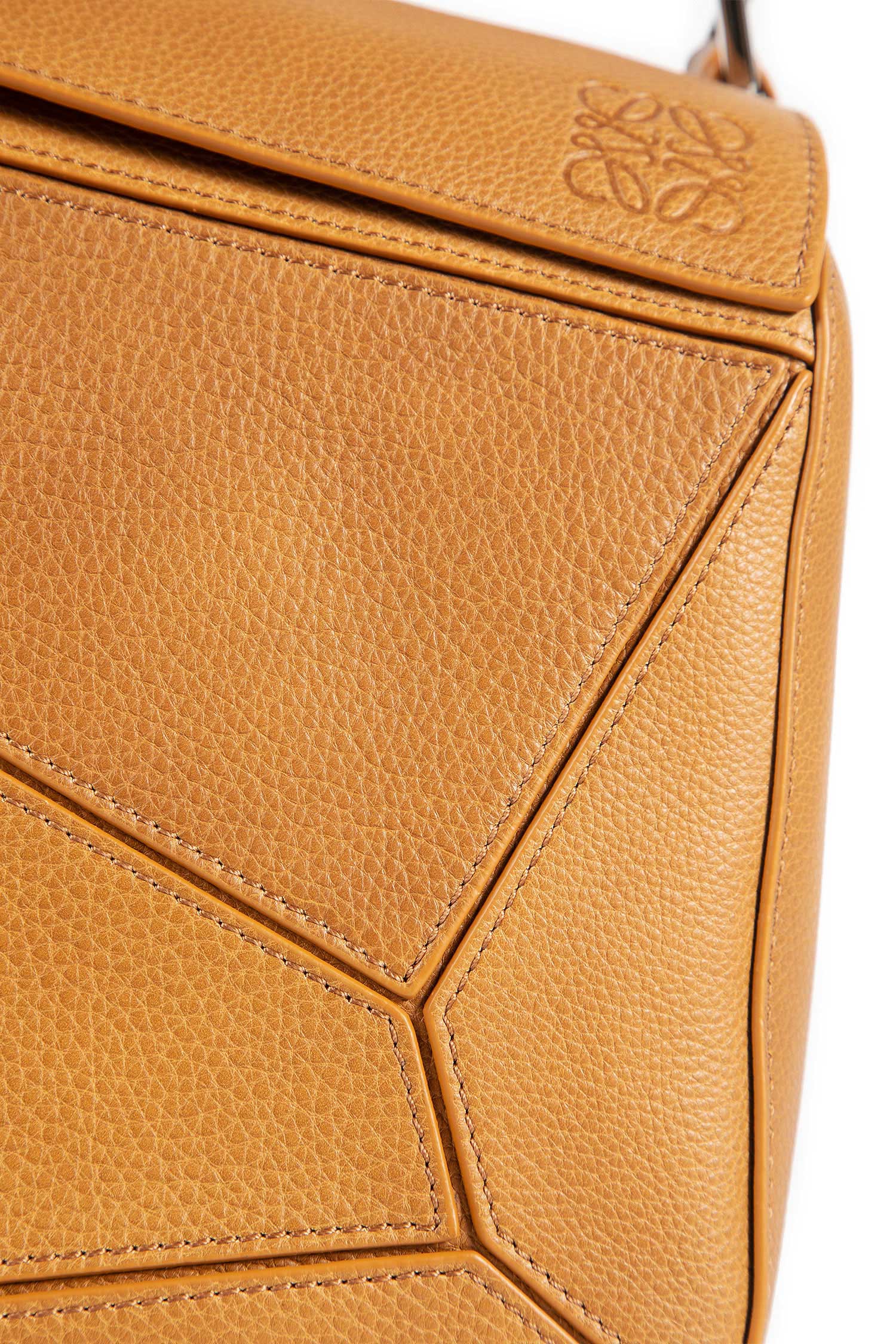 Large Puzzle bag in Supple Grained Calfskin