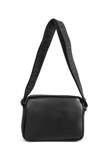 Medium Pebble Messenger Bag