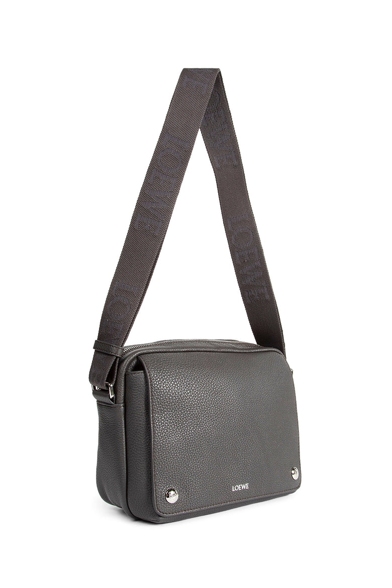 Pebble Medium Messenger Bag