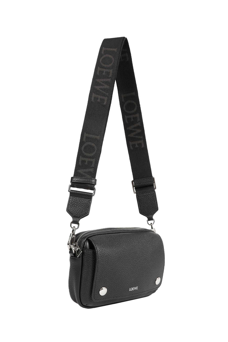 
              LOEWE Pebble Messenger Small man
            