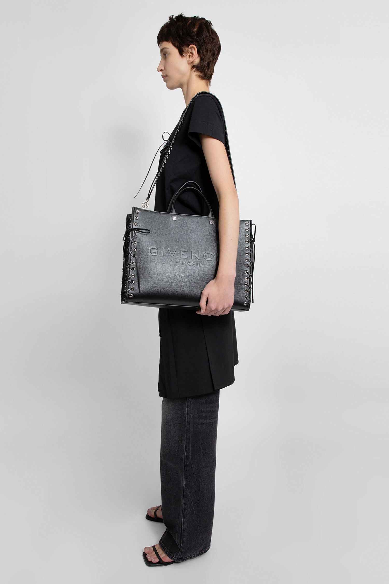 Givenchy discount tote black