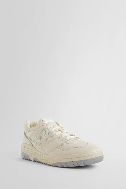 NEW BALANCE UNISEX WHITE SNEAKERS