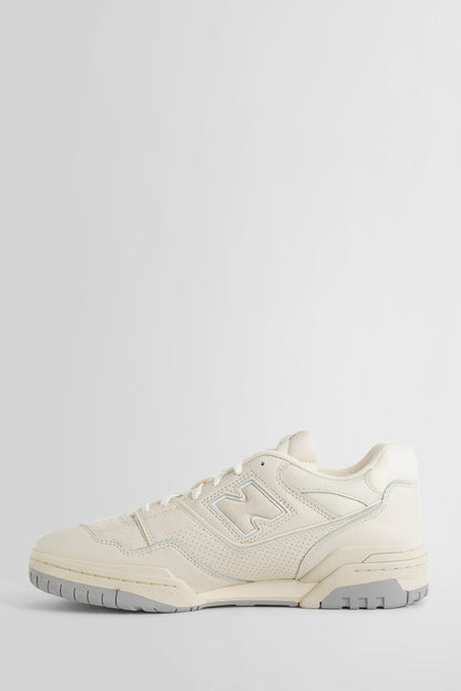 NEW BALANCE UNISEX WHITE SNEAKERS