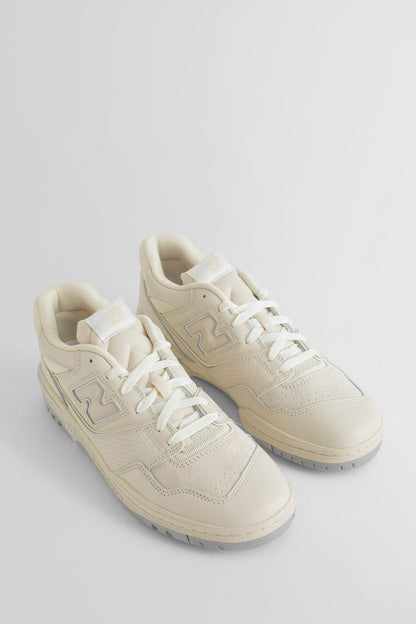 NEW BALANCE UNISEX WHITE SNEAKERS