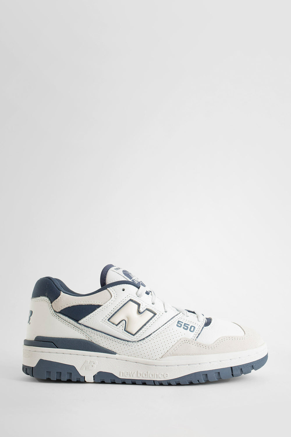 NEW BALANCE UNISEX WHITE SNEAKERS