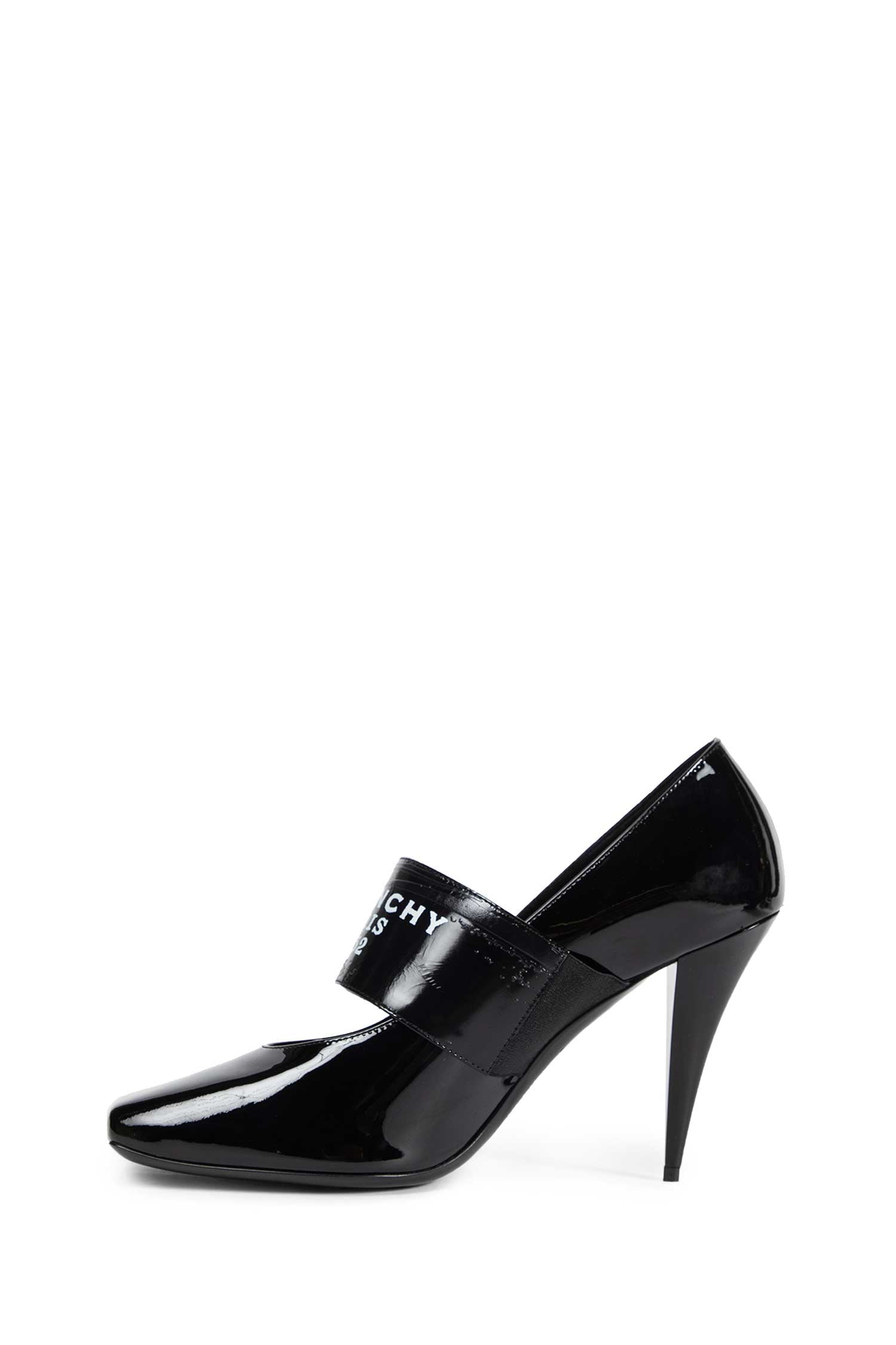 Sliced Square Tape Pumps