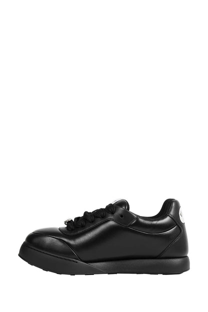Yard Sneakers