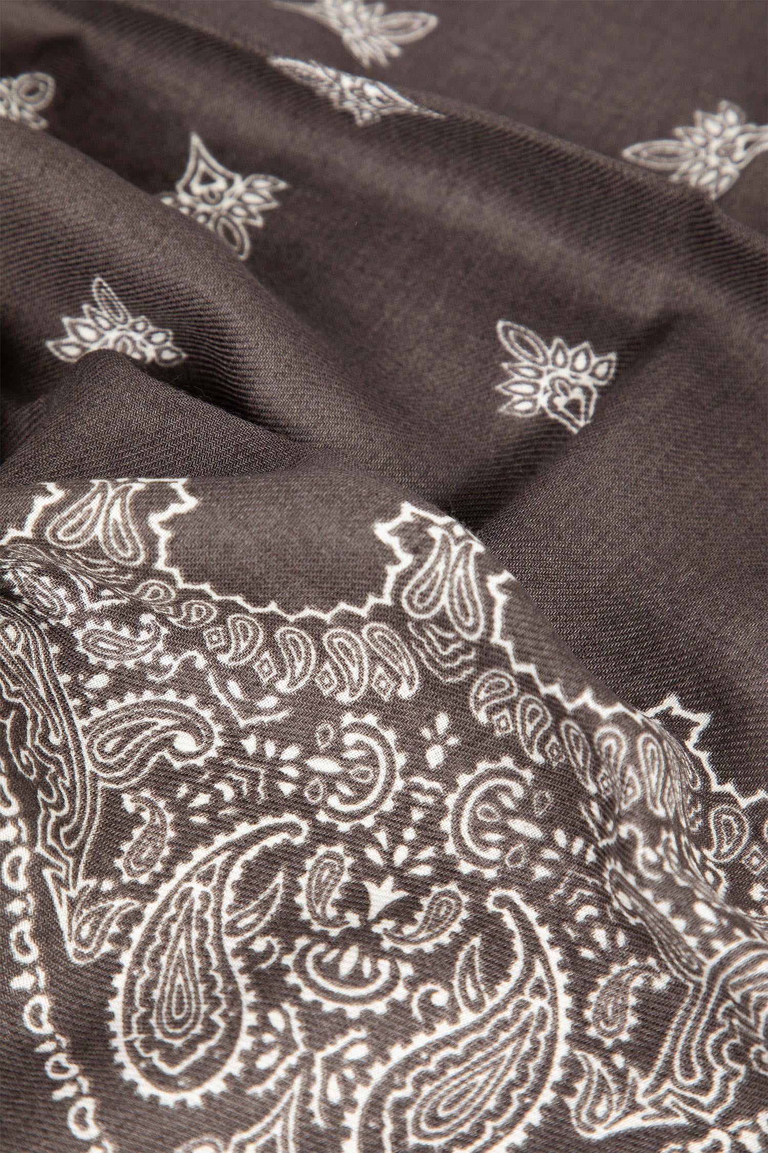 DESTIN MAN GREY SCARVES