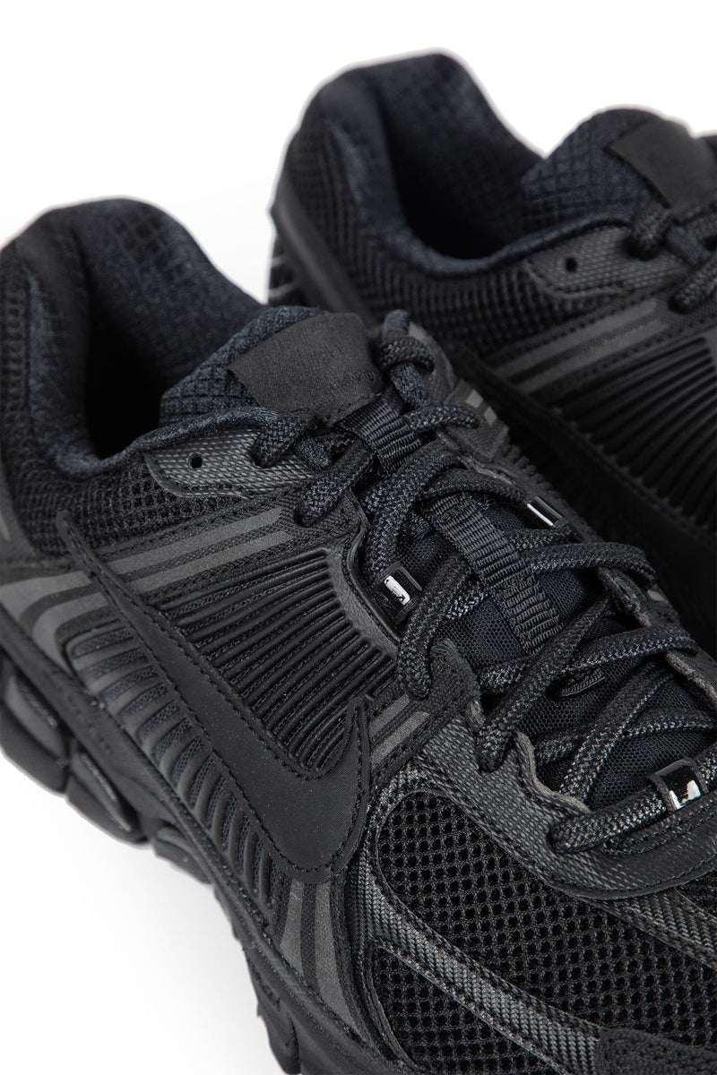 NIKE Zoom Vomero 5 Sneakers unisex
