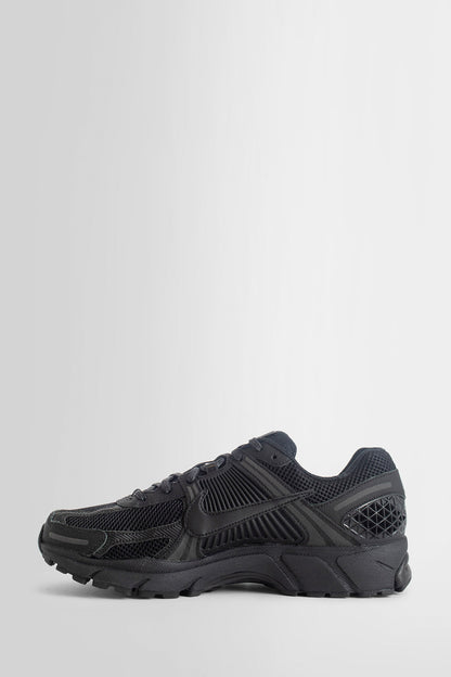 NIKE UNISEX BLACK SNEAKERS