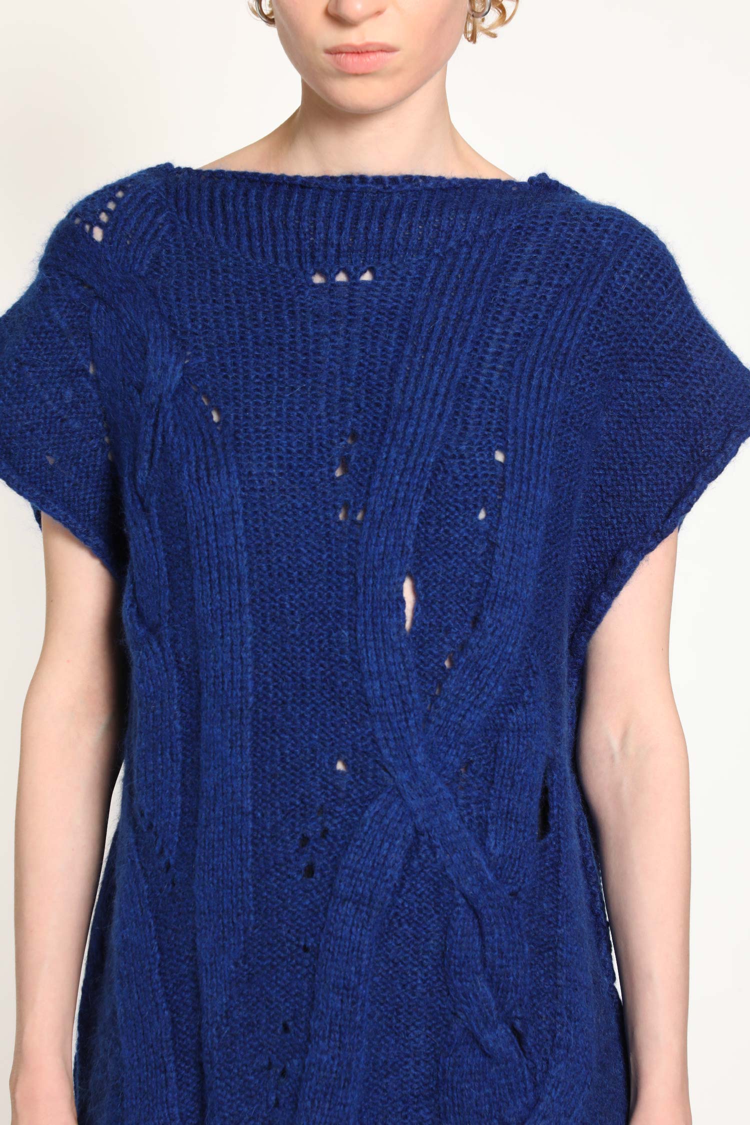 Cables Vest1