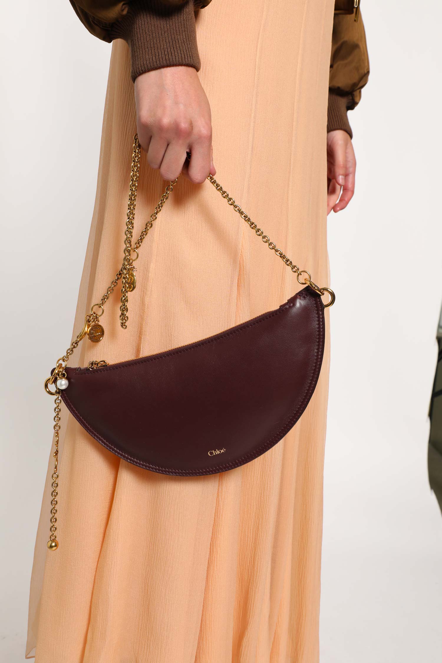 CHLOÉ WOMAN  SHOULDER BAGS