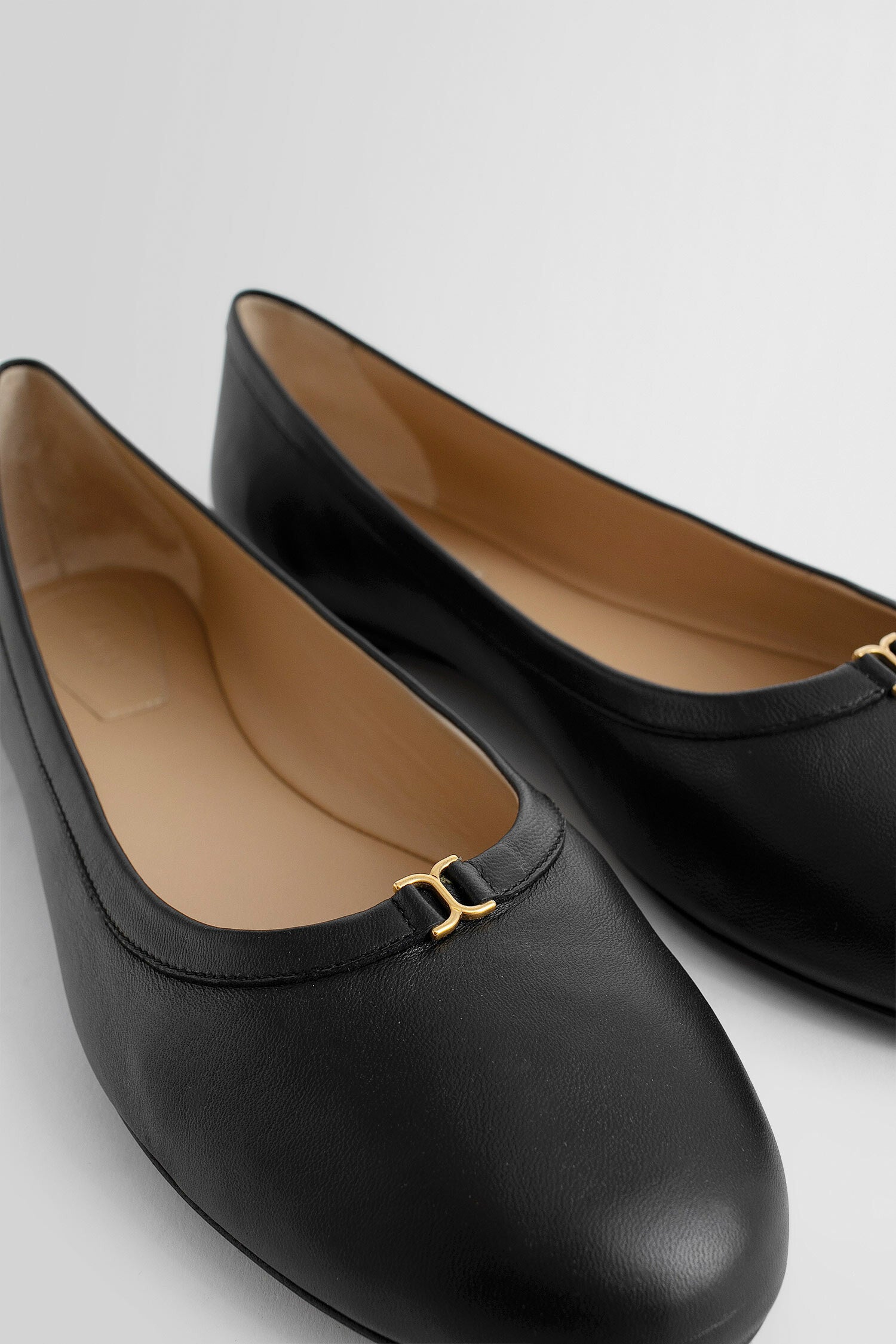 CHLOÉ WOMAN BLACK FLATS