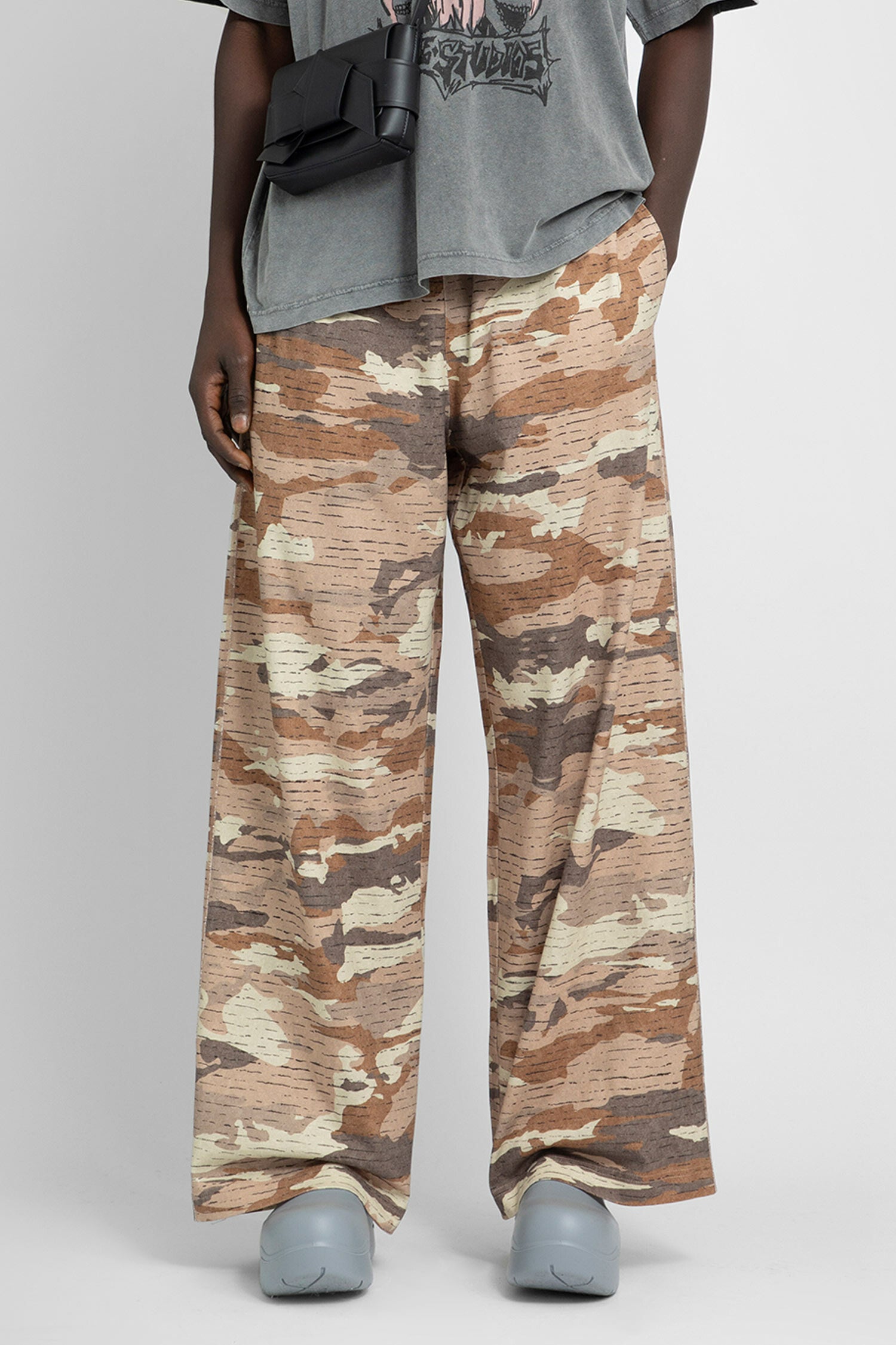 ACNE STUDIOS MAN BEIGE TROUSERS