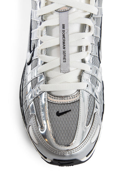 NIKE UNISEX SILVER SNEAKERS